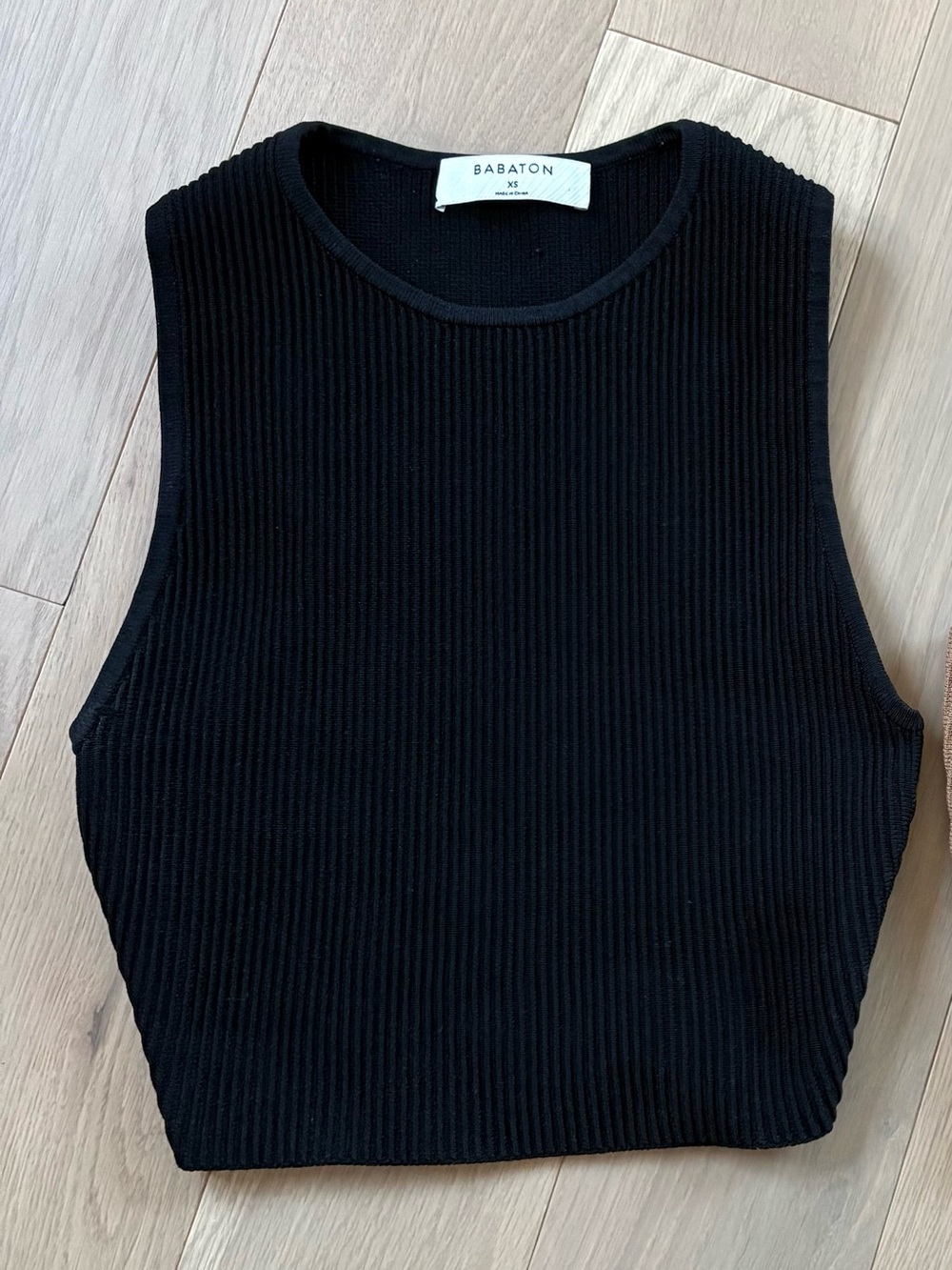 Babaton Black Ribbed Cropped Tank